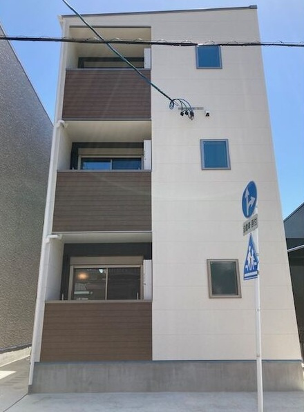 Ｃａｌｍ塩釜口の外観