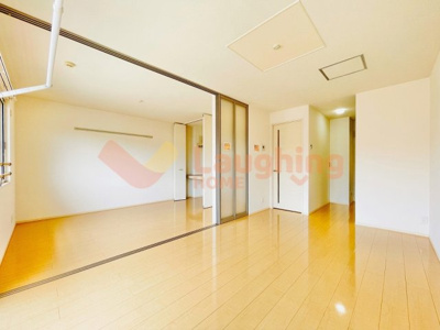 【居間・リビング】 | アヴニール合川 | ゆったりとしたリビングです