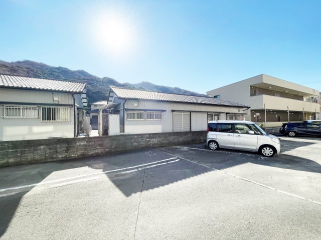 シャーメゾングランデの駐車場