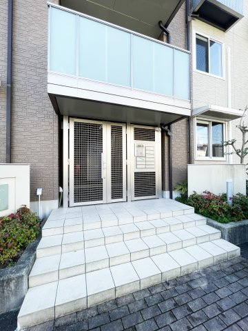 シャーメゾングランデのエントランス