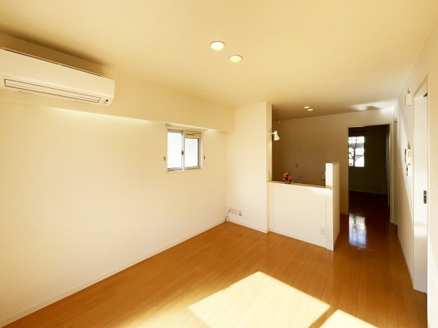 シャーメゾングランデの居間・リビング