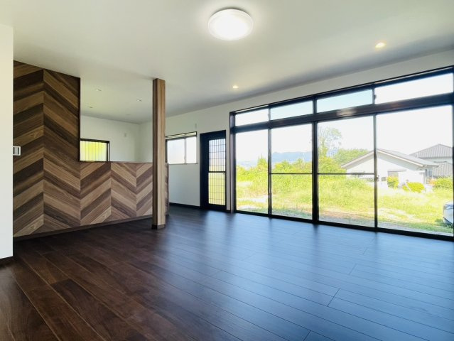 【居間・リビング】 | 吉岡町小倉　中古住宅