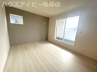 【洋室】 | 羽島市正木町新井新築建売全2棟！お車並列4台可能！大家族様でも安心の5LDK！南にお庭スペースあり♪ | 羽島市正木町新井新築建売全2棟！お車並列4台可能！大家族様でも安心の5LDK！南にお庭スペースあり♪