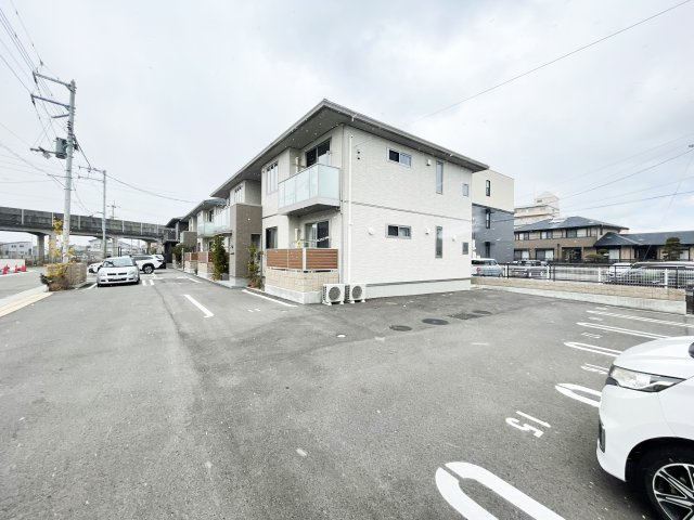 プロヌーブ南田宮　Ｂ棟の駐車場
