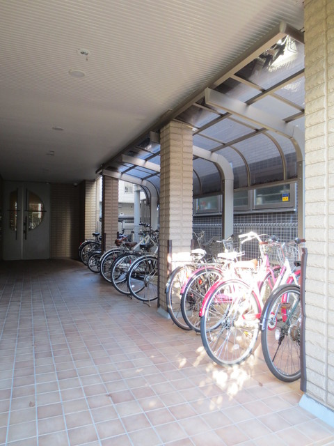 ラフィネコートのその他共用部分|★屋根付き駐輪場★