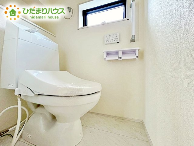 【トイレ】 | 第1石岡市山崎　新築戸建　2号棟 | 白を基調としたトイレは、インテリア次第でどんな空間になるかワクワクしますね♪