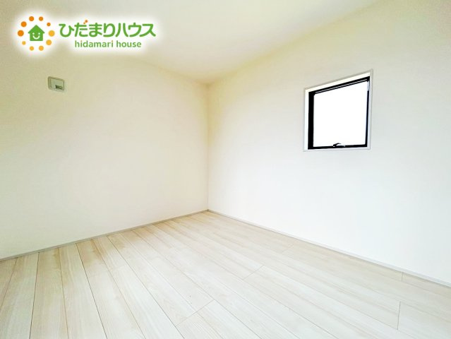 【寝室】 | 第1石岡市山崎　新築戸建　2号棟 | 大きなベッドを置いても余裕の広さの主寝室♪♪