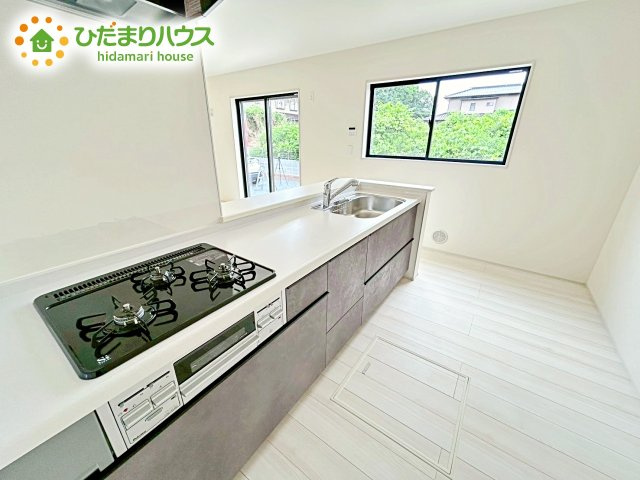 【キッチン】 | 第1石岡市山崎　新築戸建　2号棟 | リビングを見渡せるキッチンはお子様を見ながらでも料理が出来て安心ですね☆