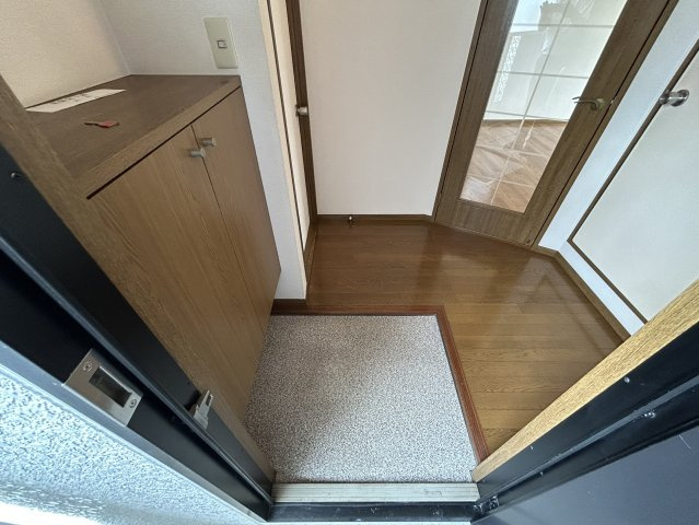 クレール津福1の玄関