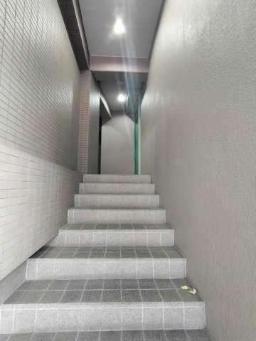 山手ユージハウスのロビー