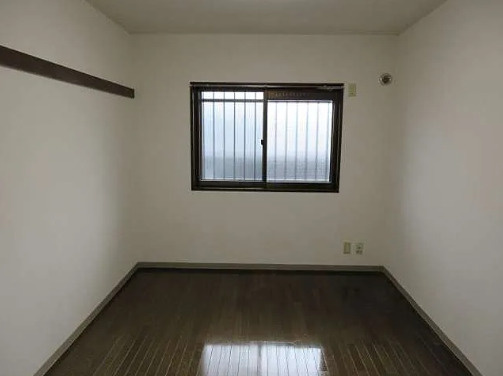タウン２４８の洋室