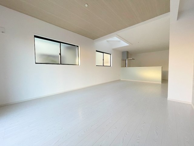 流山市西平井1丁目　新築戸建　全2棟　1号棟の居間・リビング|同施工会社の参考写真になります。