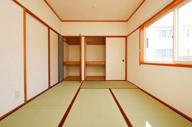 メゾンセガワA棟の収納|メゾンセガワA棟　102　