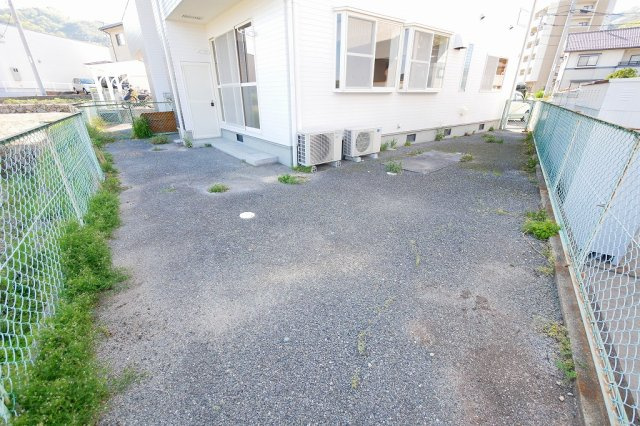 メゾンセガワA棟の庭|メゾンセガワA棟　102　