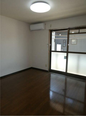 【居間・リビング】 | 稲荷ハイツ