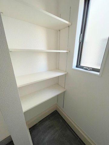 流山市西平井1丁目　新築戸建　全2棟　2号棟の玄関|同施工会社の参考写真になります。