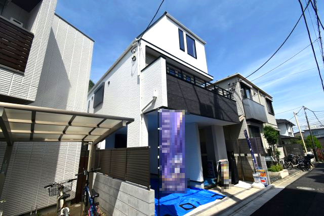 渋谷区本町5丁目・新築戸建の前面道路含む現地写真