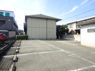 【駐車場】 | サンクチュアリー久留米Ⅵ | 駐車スペースもあります