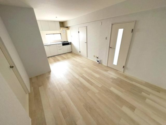 平沼マンションの居間・リビング