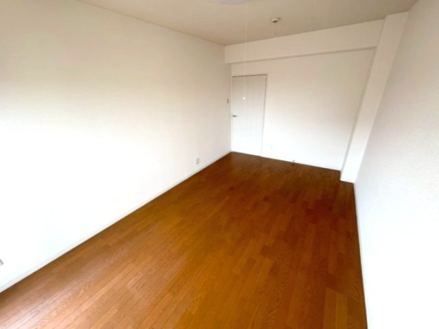 平沼マンションの内装