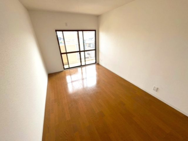 平沼マンションの居間・リビング