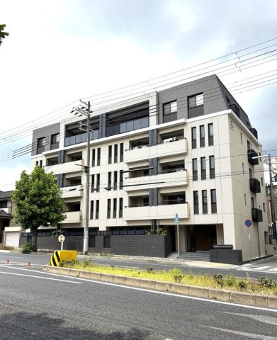 ワコーレフェリズ西岡本の外観