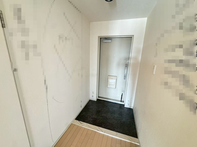 【玄関】 | 岸和田コーポラス壱号棟 | 家探しはどうやってするの？から資金のことや住宅ローン、税金や制度のことまで住宅の難しいことをわかりやすく説明いたします♪