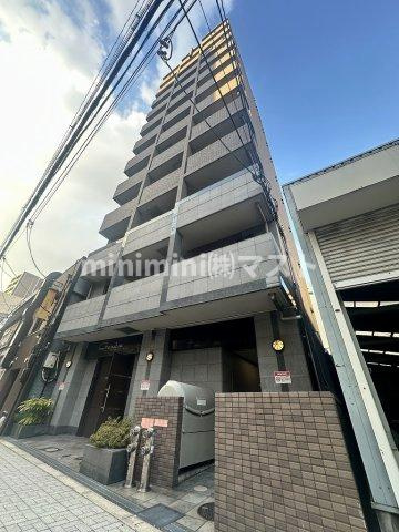 ジュネーゼ本町西の外観