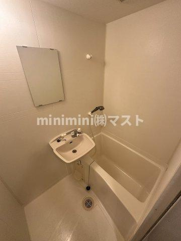 ジュネーゼ本町西の浴室