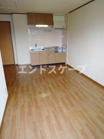 プリムローズの居間・リビング|高崎、前橋のお部屋探しはエンドスケープまで！お客様の理想お聞かせ下さい♪