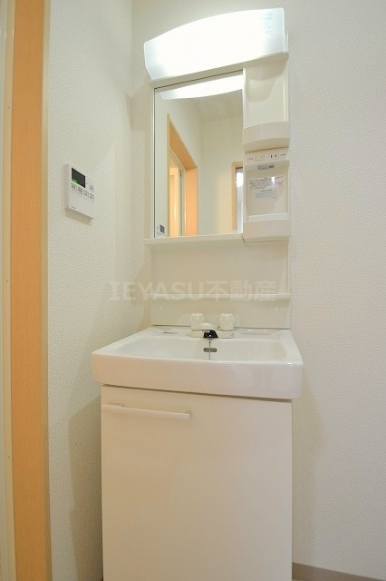 ハイドランジア草津の洗面所