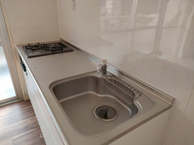 岐阜市雄総桜町 1棟アパートのキッチン
