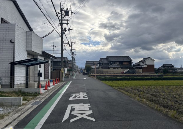 橿原市城殿町の前面道路含む現地写真|前面道路含む現地写真です
