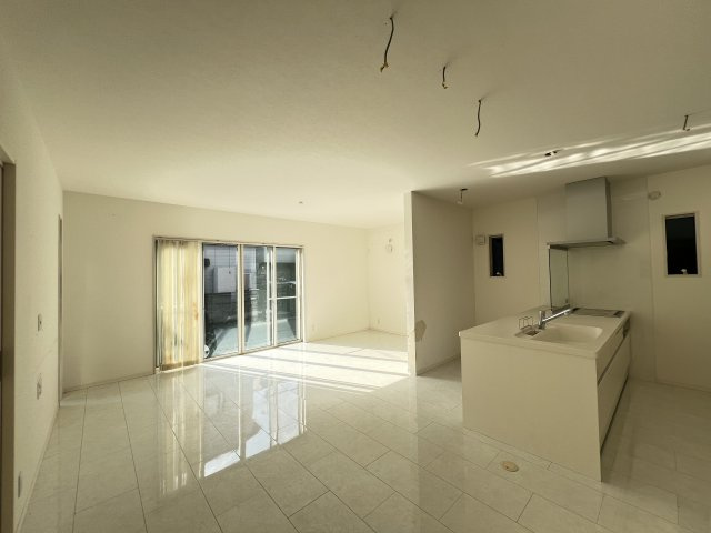 橿原市東坊城町の居間・リビング|スタイリッシュな雰囲気のLDK