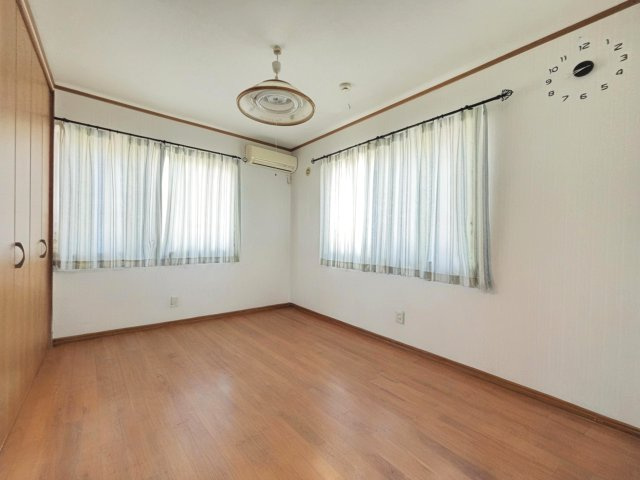 橿原市新口町の洋室|2階の洋室　子供部屋や家族の個室にぴったり