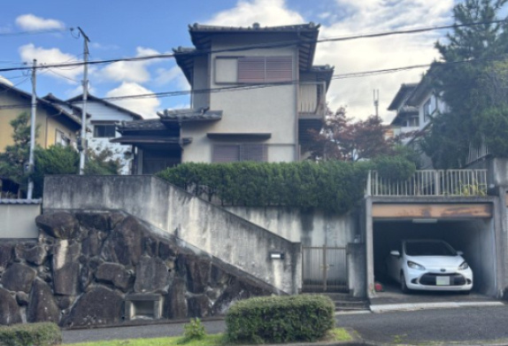 桜井市朝倉台東4丁目の外観