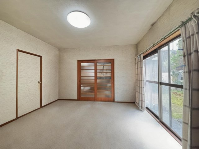 桜井市朝倉台東4丁目の居間・リビング|日当たり良好です♪