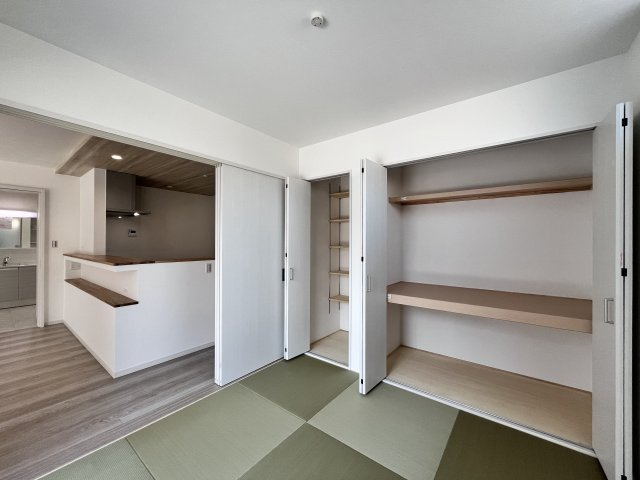 桜井市慈恩寺全2区画2号地の和室|収納も充実しています。