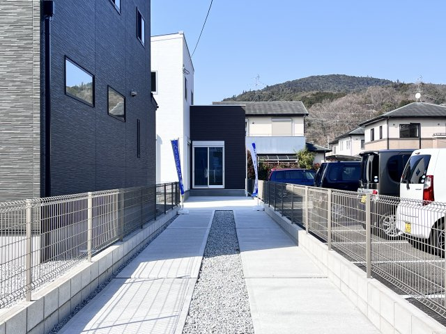 桜井市慈恩寺全2区画2号地の外観|手前が1号棟でその奥に当物件がございます！