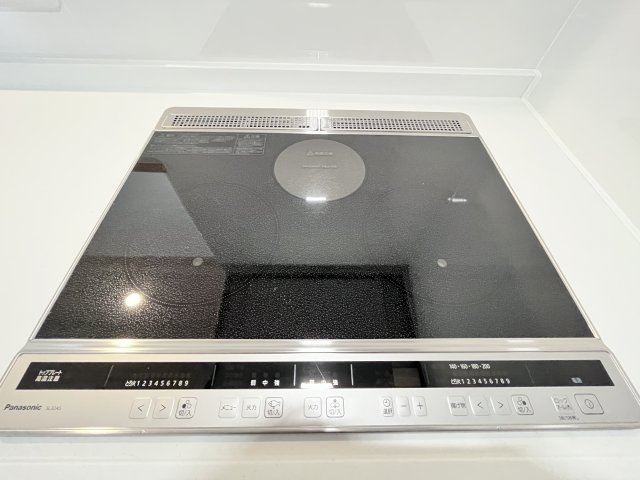 桜井市慈恩寺全2区画2号地のキッチン|IHクッキングヒーターです。3口あります！