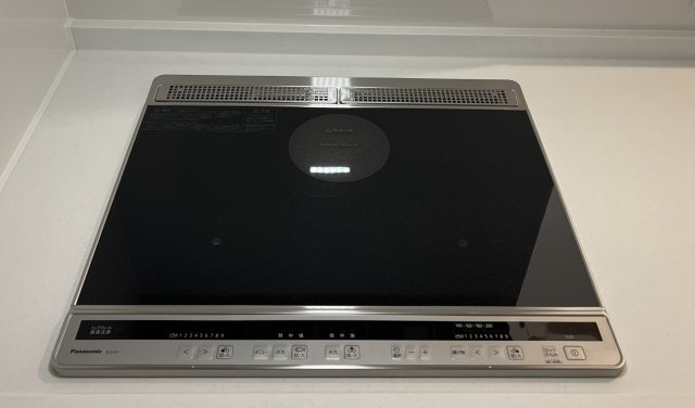 桜井市安倍木材団地1丁目全3区画のキッチン|IHクッキングヒーター3口　安全で料理も楽しくなりそう