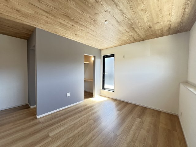桜井市安倍木材団地1丁目全3区画の寝室|10帖の洋室　WIC付きで寝室にぴったり