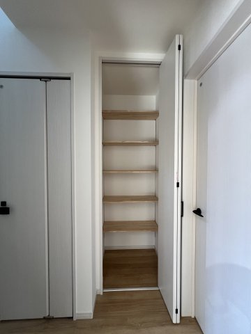 桜井市安倍木材団地1丁目全3区画の収納|2F廊下の収納　掃除用品など収納できます！