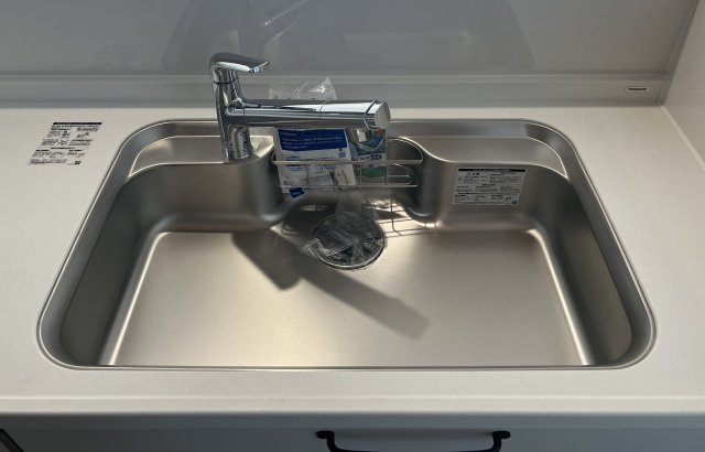 桜井市安倍木材団地1丁目全3区画のキッチン|清潔感たっぷりのステンレスシンク