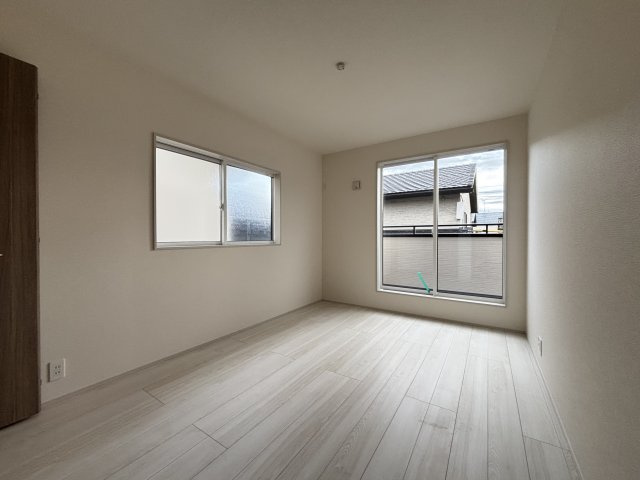 磯城郡田原本町八尾１棟の寝室|子供部屋にぴったり洋室6帖　クローゼット付き