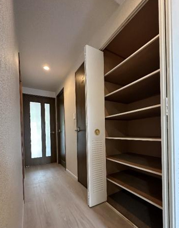 朝倉グリーンマンション　1991年3月築の収納|万が一の災害時のストックなどたっぷり収納できます！