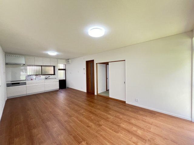 橿原市白橿町7丁目の居間・リビング|LDK16帖　明るく開放的