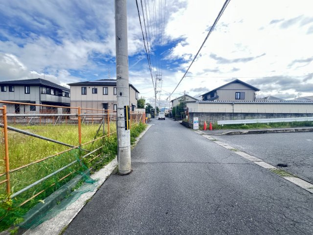 橿原市醍醐町の前面道路含む現地写真