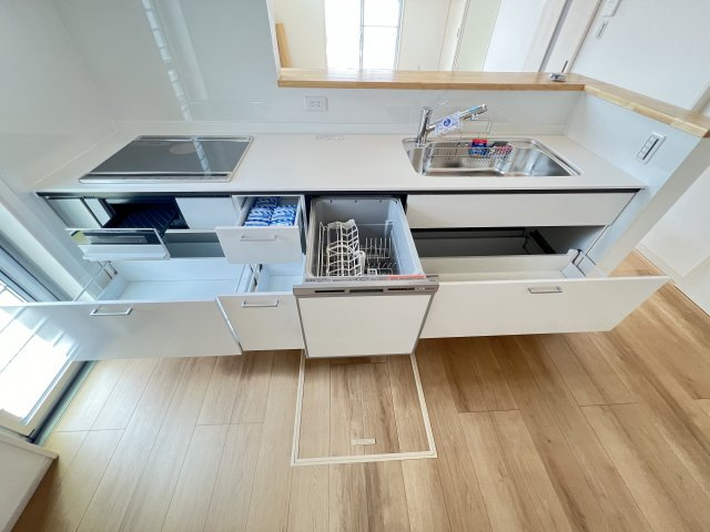 北葛城郡広陵町大字笠4区画のキッチン|IHクッキングヒーター　3口