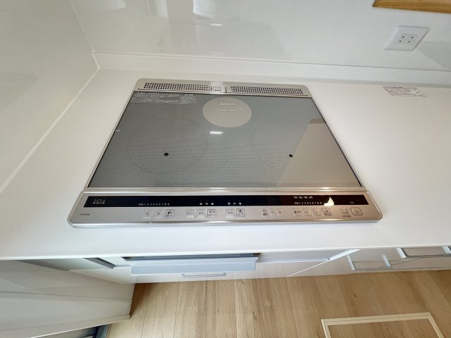 北葛城郡広陵町大字笠4区画のキッチン|IHクッキングヒーター　3口